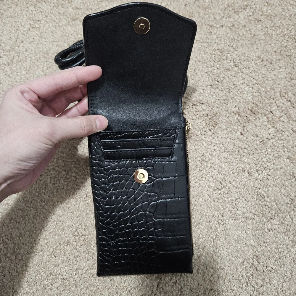 NWOT A New Day Phone Pouch Phone Purse Wallet Crossbody